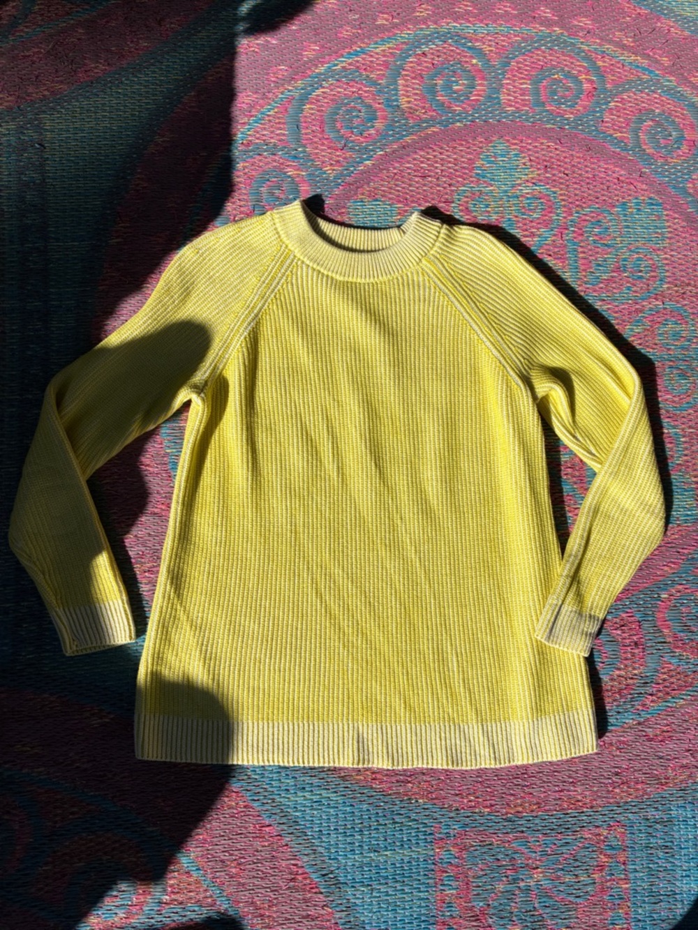 Lands End yellow and white Drifter crew neck sweater size medium